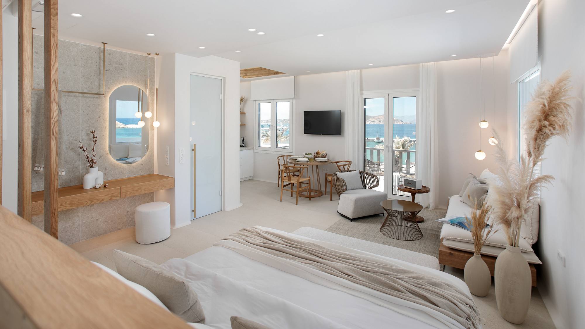 Naxos Luxury Suites